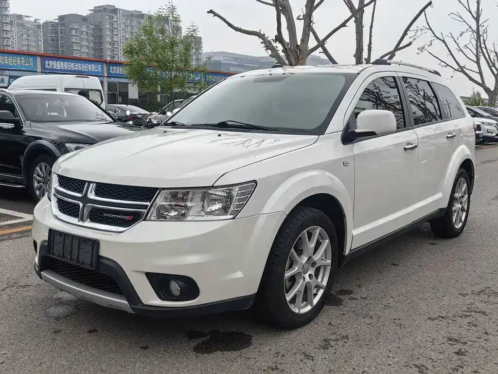 Dodge Journey 2013 2.4L FWD Premium Edition