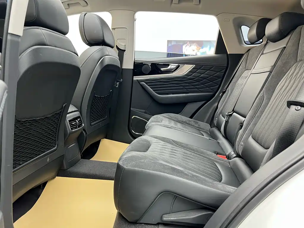 Hongqi HS5 2022 2.0T Zhilian Qixiang Edition