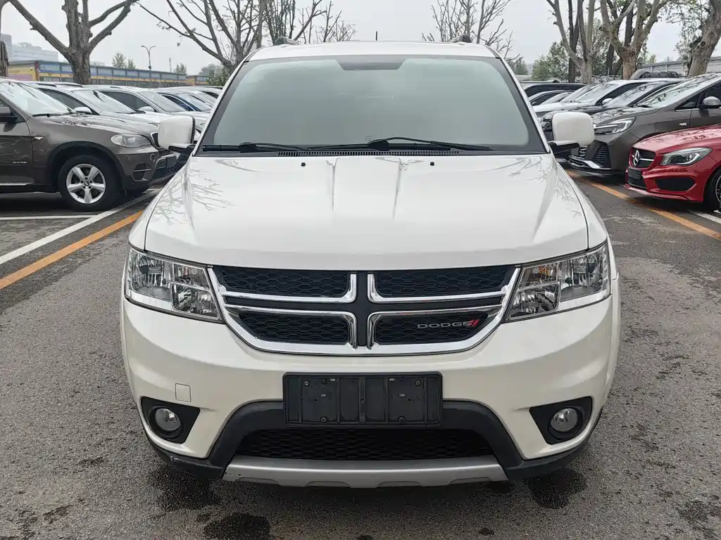 Dodge Journey 2013 2.4L FWD Premium Edition