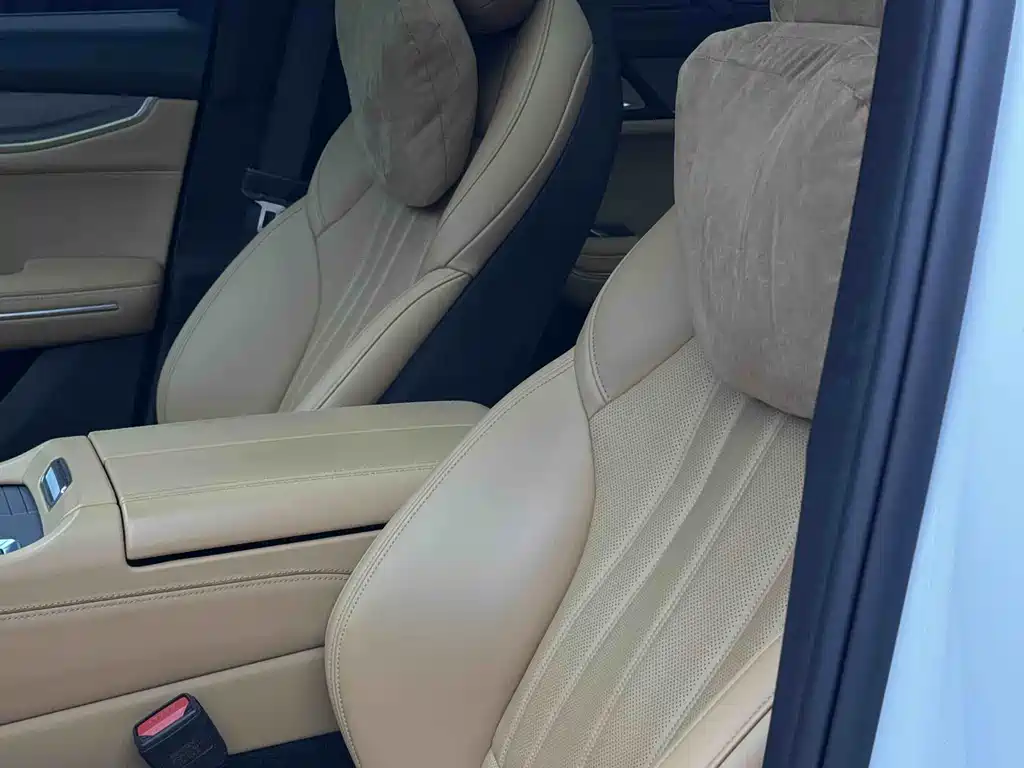 Lynk & Co 09 EM-P 2023 2.0TD EM-P Long Range Edition PM 7-Seater