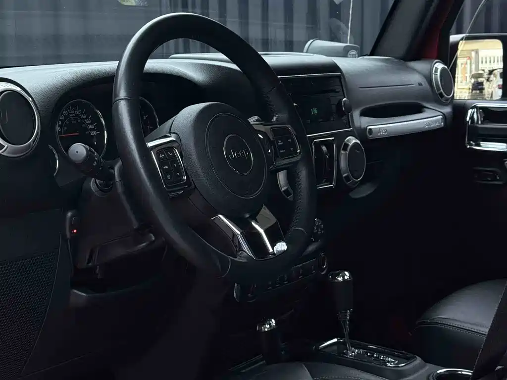 Jeep Wrangler 2017 3.0L Sahara Four-Door