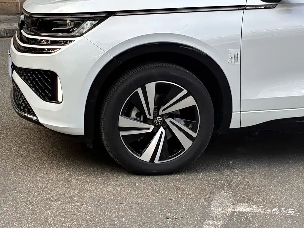 Volkswagen Tavendor 2023 380TSI AWD R-Line Edition