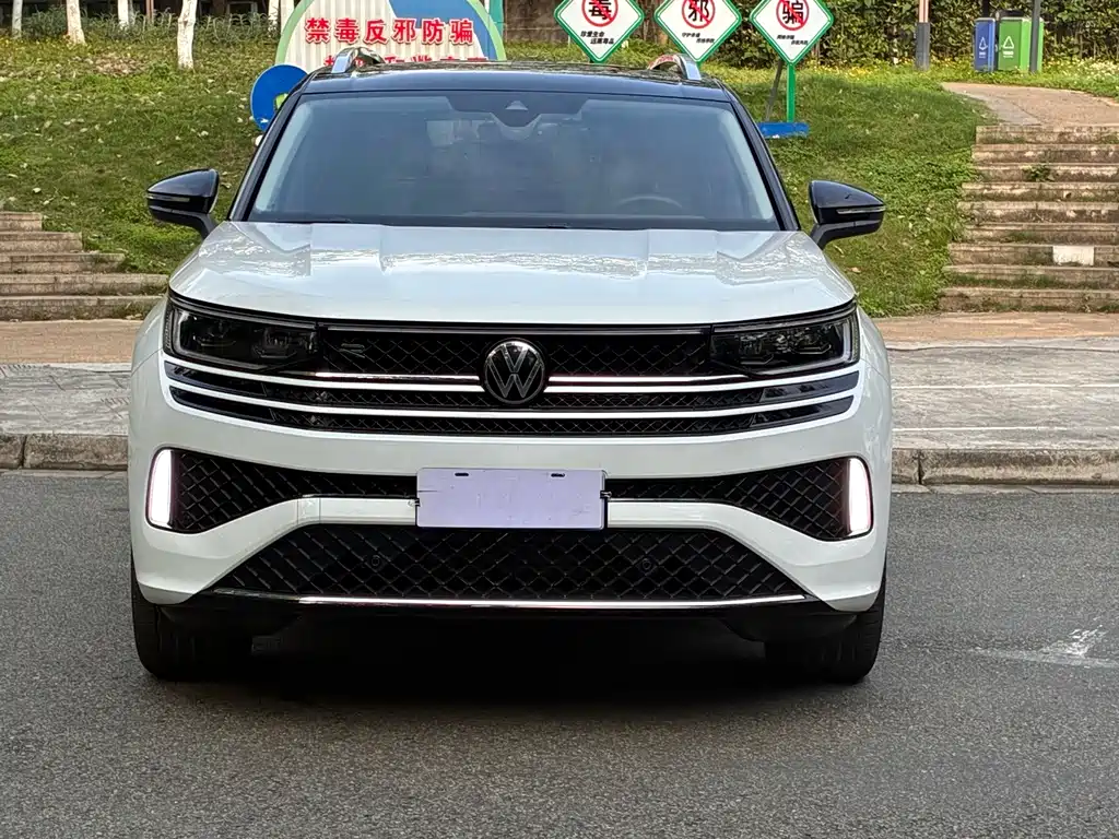 Volkswagen Tavendor 2023 380TSI AWD R-Line Edition