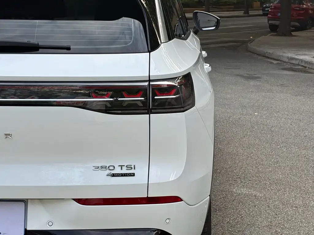 Volkswagen Tavendor 2023 380TSI AWD R-Line Edition