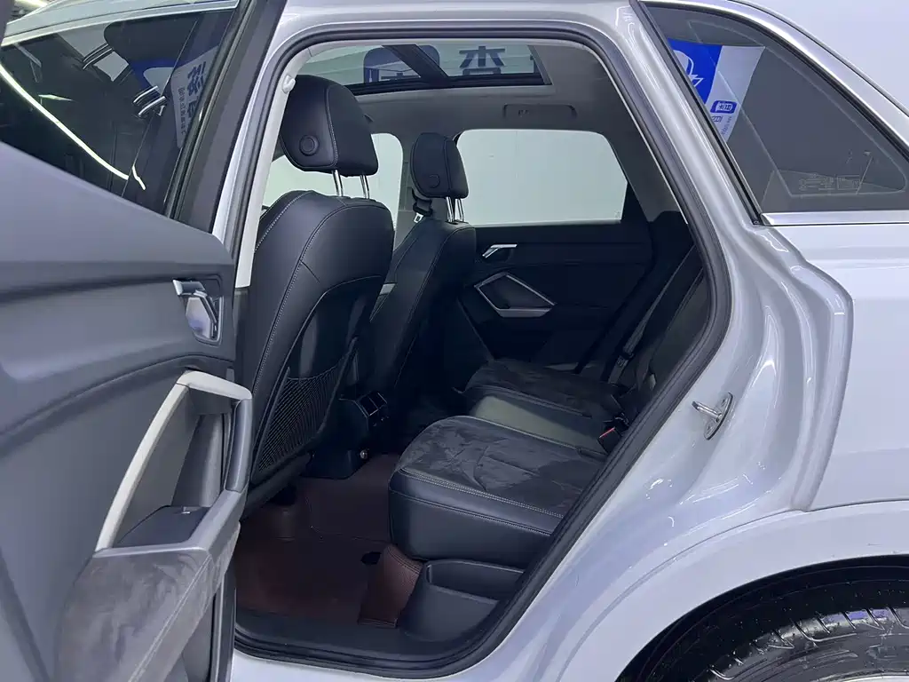 Audi Q3 2023 35 TFSI Sport
