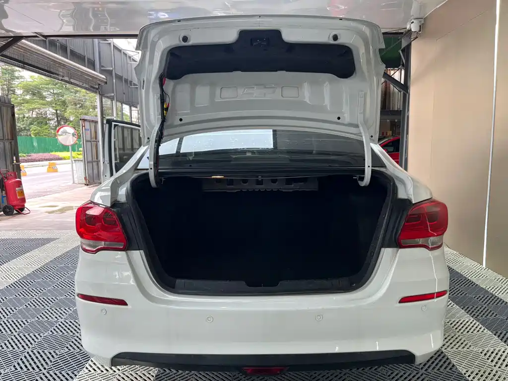 Chevrolet Cavalier 2019 320 Automatic Enjoy Edition with Sunroof