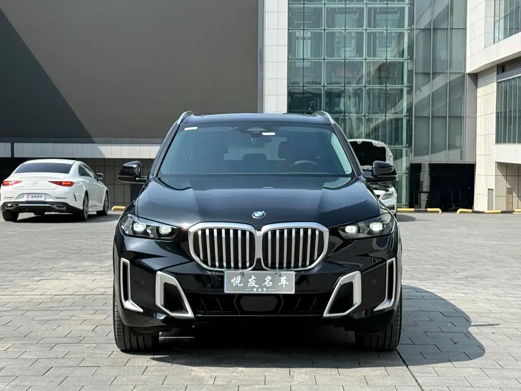 BMW X5 2023 xDrive 30Li M Sport Package