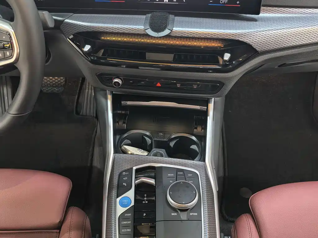 BMW i3 2025 eDrive 40 L Night Edition