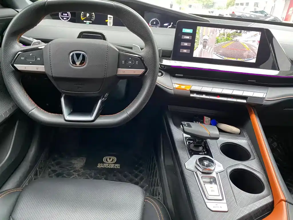 Changan UNI-V 2022 1.5T Excellence Edition