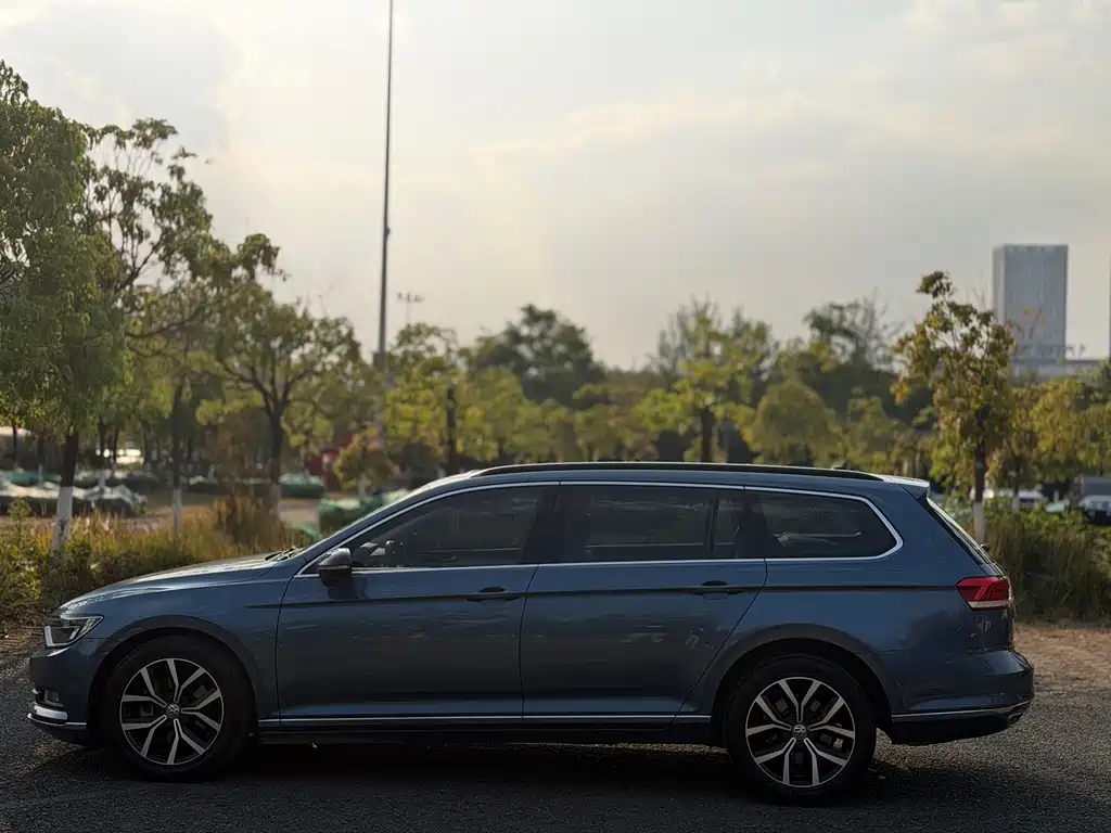 Volkswagen Passat Alltrack 2018 380TSI FWD Comfort