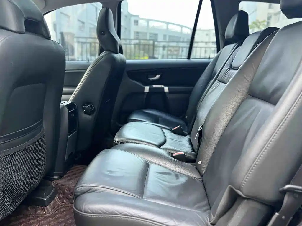 Volvo XC90 2013 2.5T T5 Luxury Upgrade Edition
