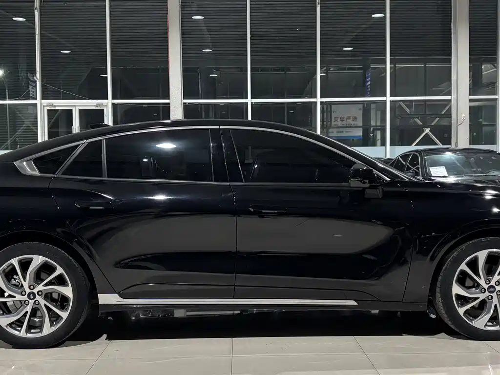 Mondeo 2022 EcoBoost 245 Supreme