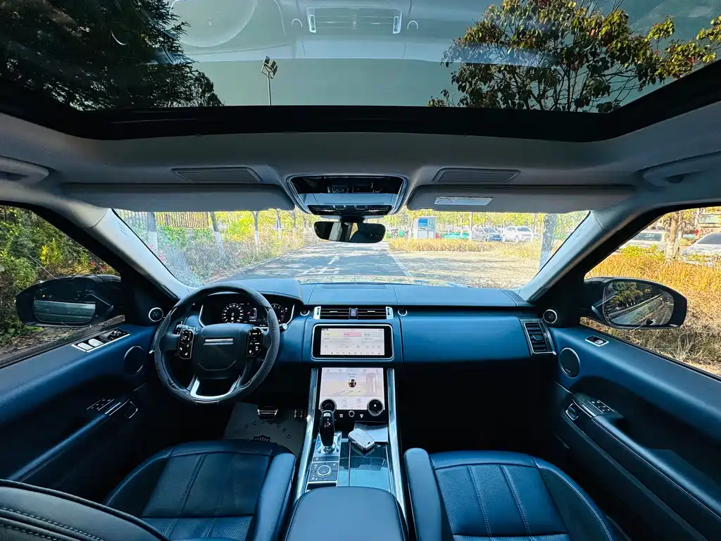 Range Rover Sport 2021 3.0L inline-six Black Edition