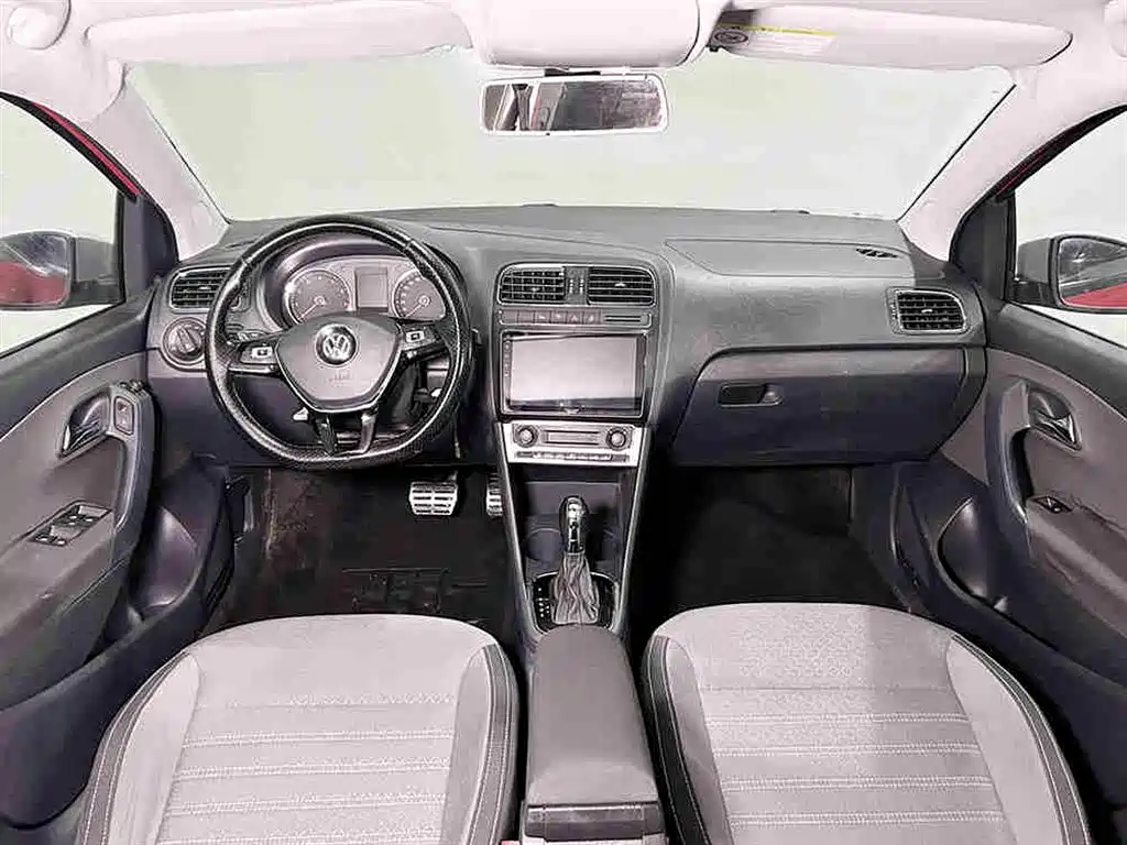 Volkswagen Cross Polo 2014