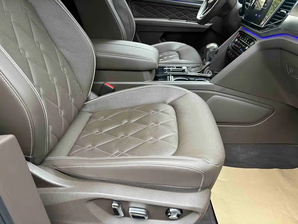Viloran 2020 380TSI Prestige Edition