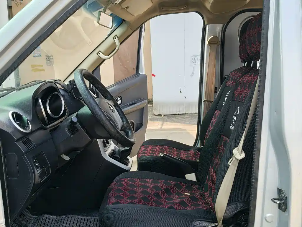 Changan Ruixing M70 2019 1.5L Comfort Edition 6-Seater China VI Flat Roof Hatchback DAM15KL