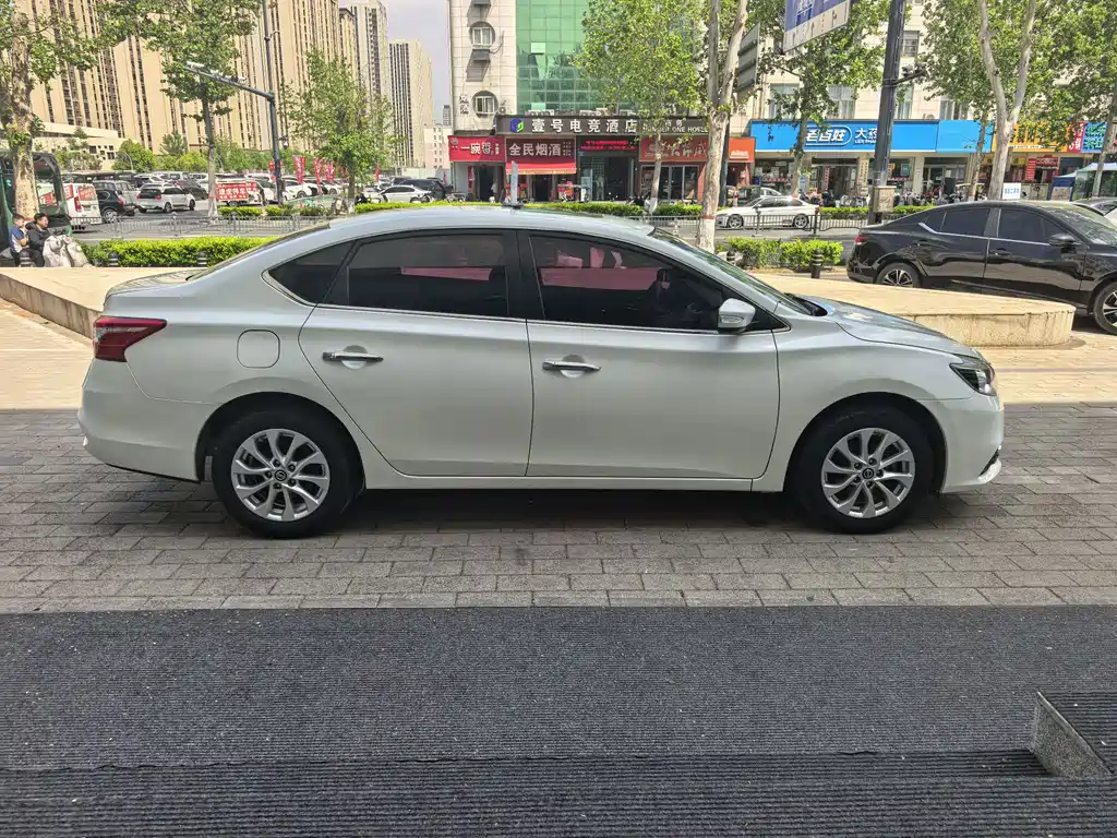 Nissan Sylphy 2016 1.6XL CVT Premium Edition