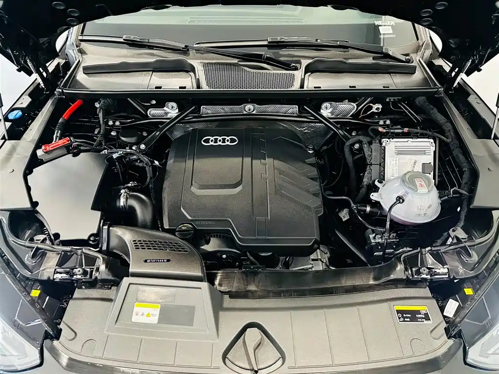 Audi Q5L Sportback 2025 quattro 45th Anniversary Edition 40 TFSI Luxury