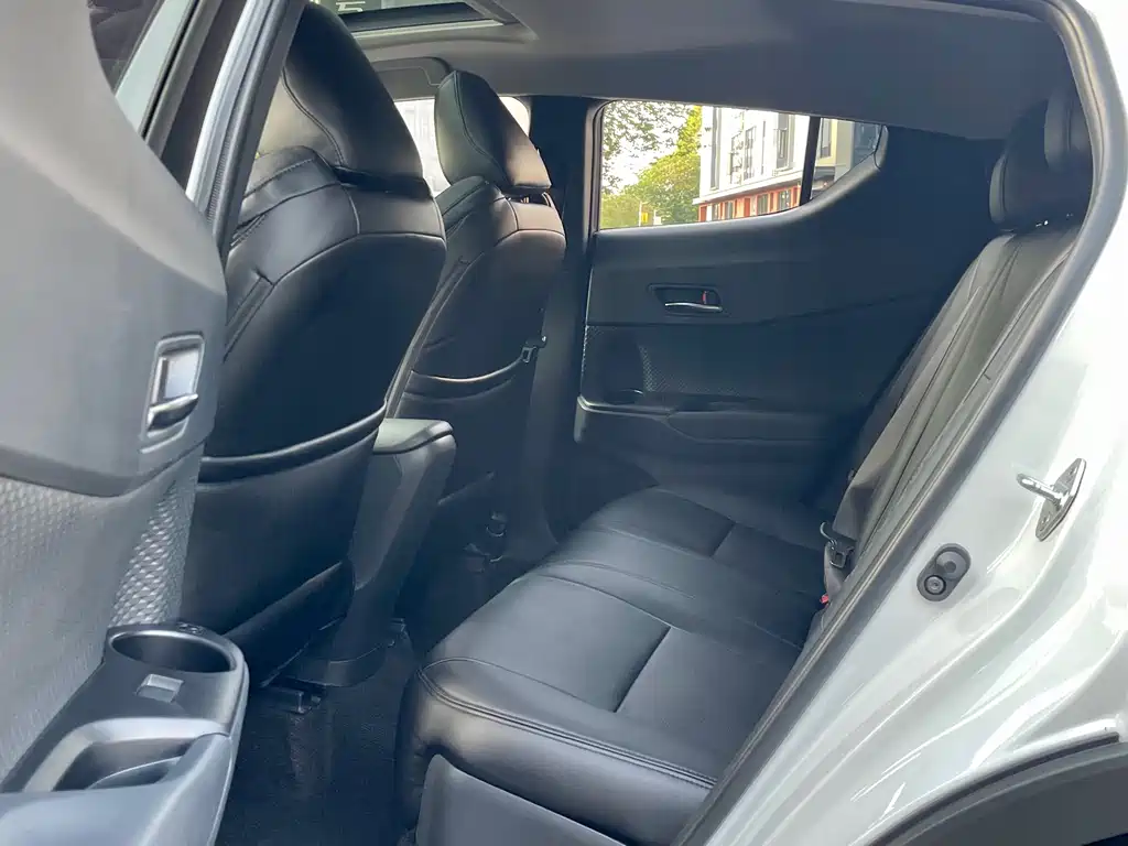 Toyota IZOA 2023 2.0L Yixiang Edition