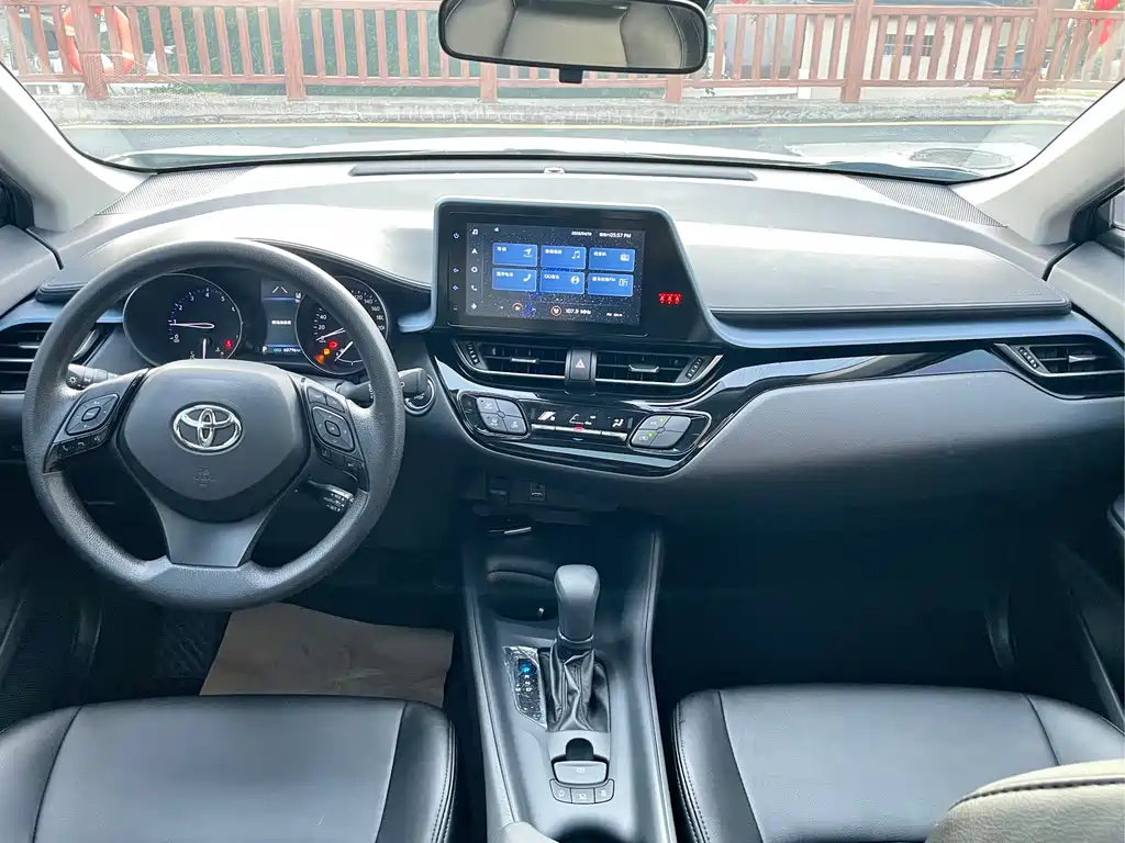 Toyota IZOA 2023 2.0L Yixiang Edition