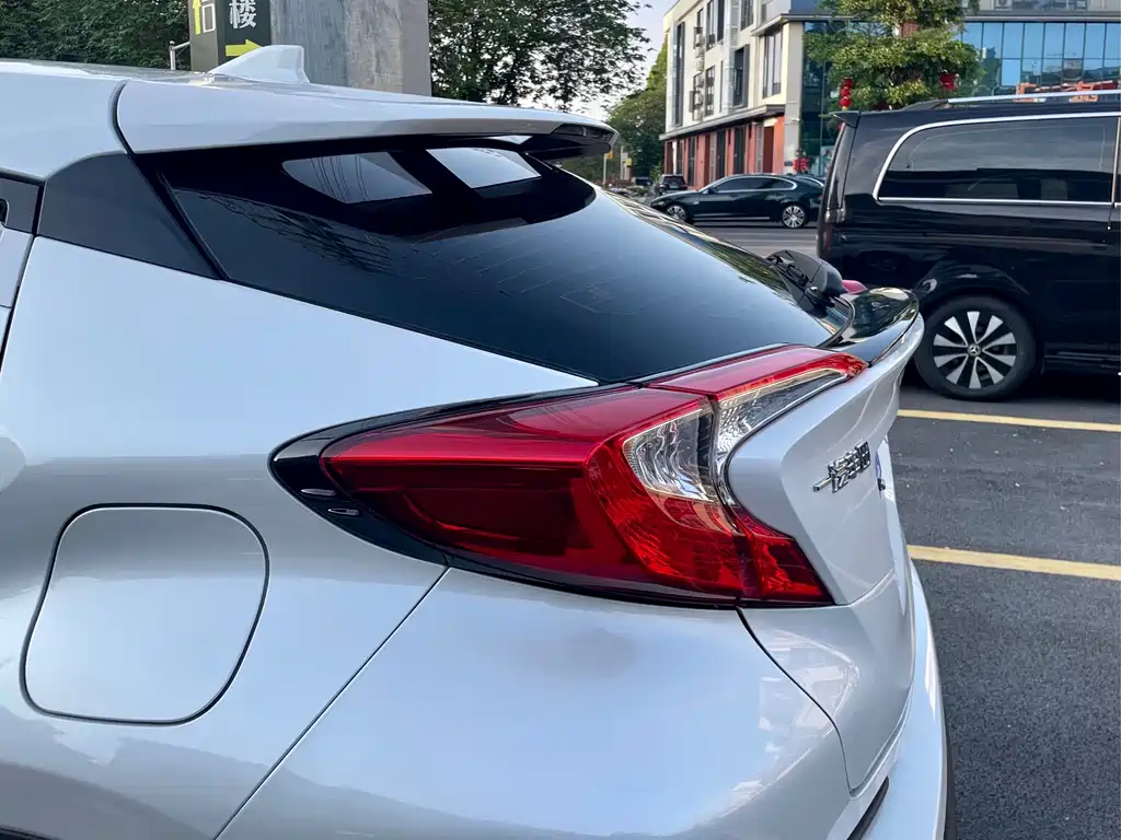 Toyota IZOA 2023 2.0L Yixiang Edition