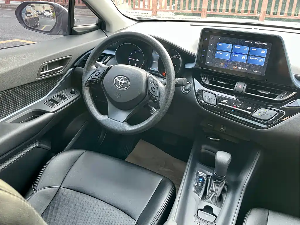 Toyota IZOA 2023 2.0L Yixiang Edition