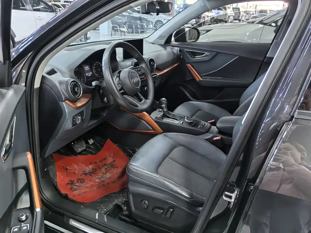 Audi Q2L 2018 35 TFSI Fashion Elegant Edition China VI