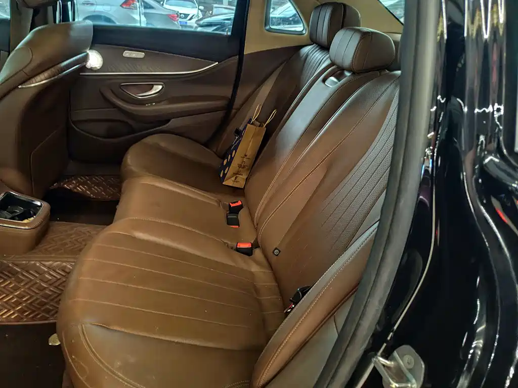Mercedes-Benz E-Class 2022 E 300 L Fashion Edition