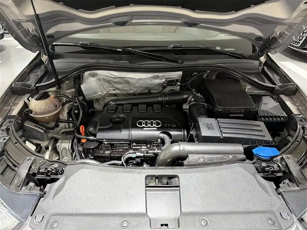 Audi Q3 2013 35 TFSI quattro Technik
