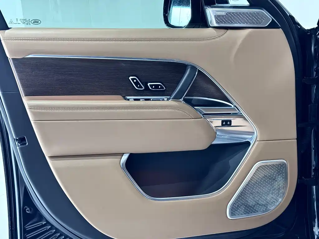 Range Rover 2023 3.0 L6 400PS Creation Extended Edition