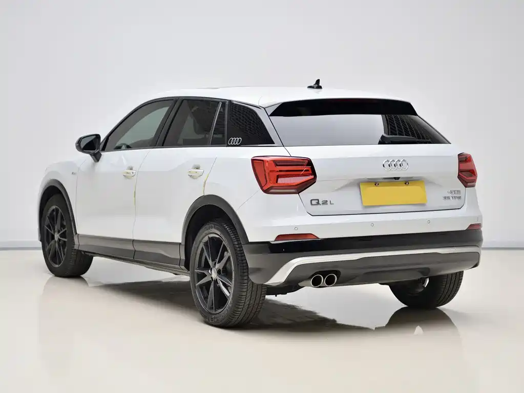 Audi Q2L 2021 35 TFSI Entry Dynamic