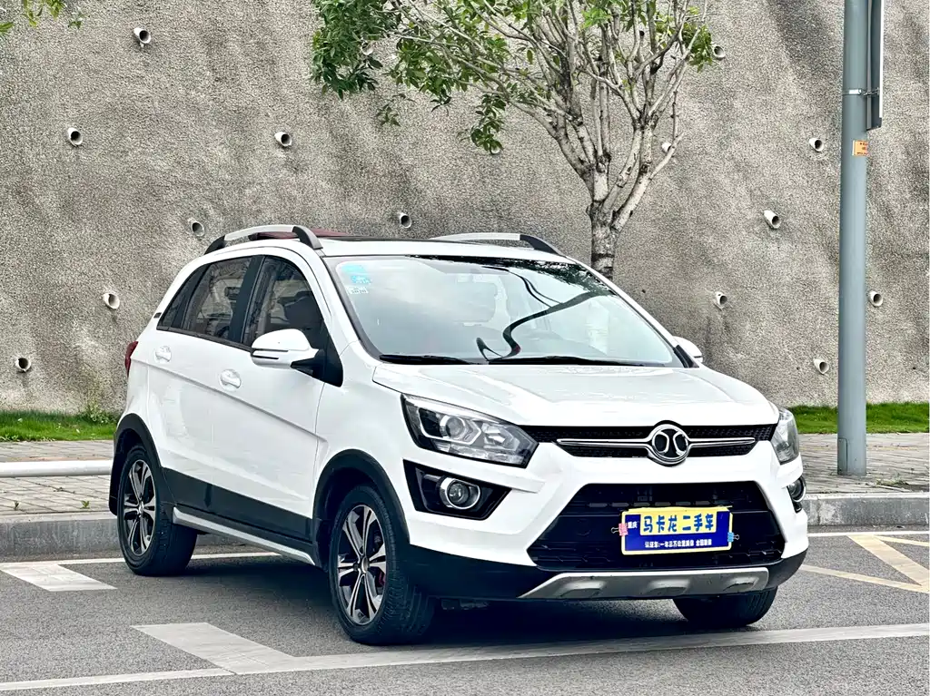 Senova X25 2015 1.5L Manual Elite