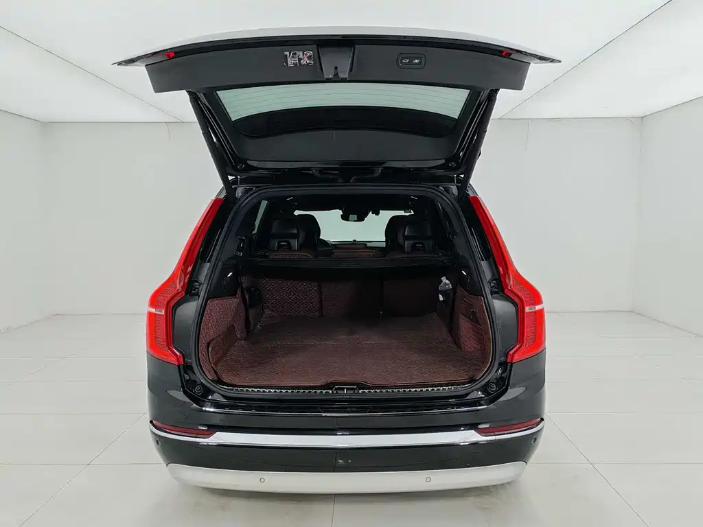 Volvo XC90 2022 B5 Momentum 7-Seater
