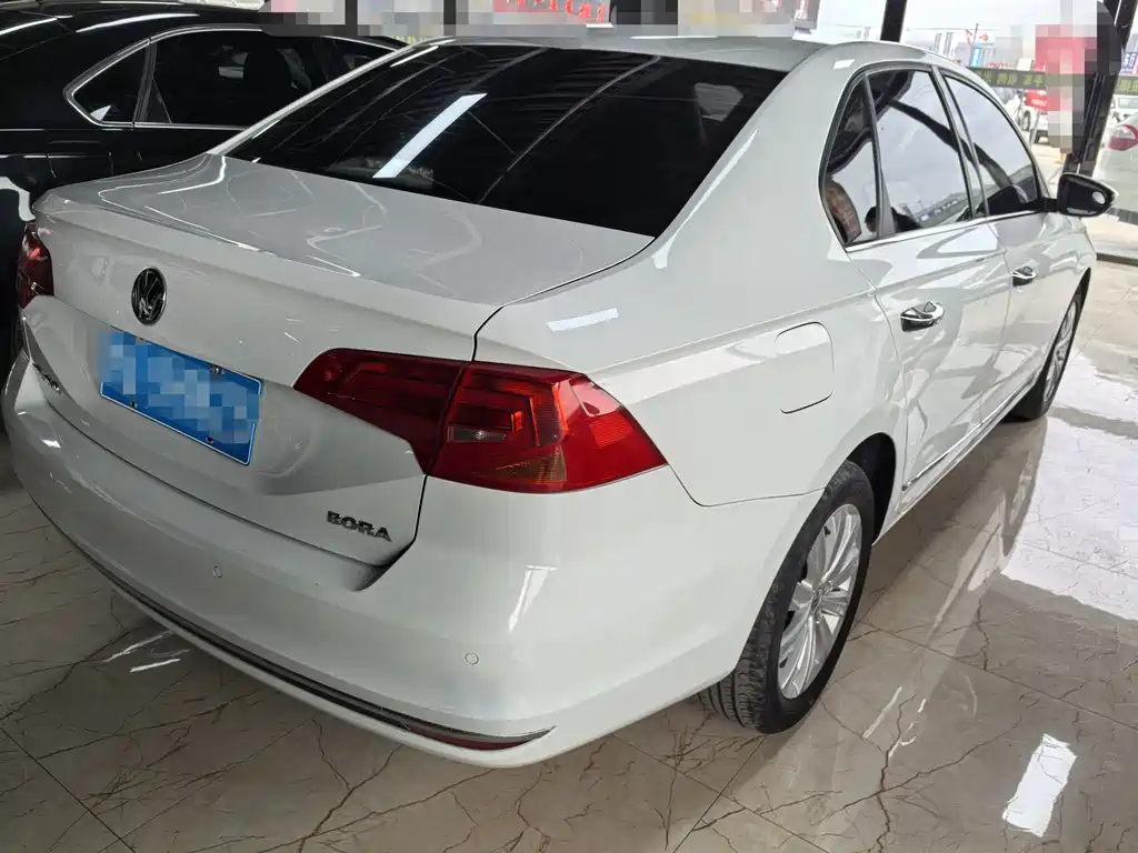 Volkswagen Bora 2016 1.6L Automatic Comfort