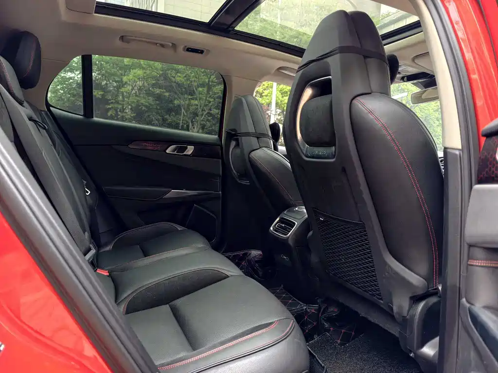 Lynk & Co 01 2017 2.0T AWD Pro