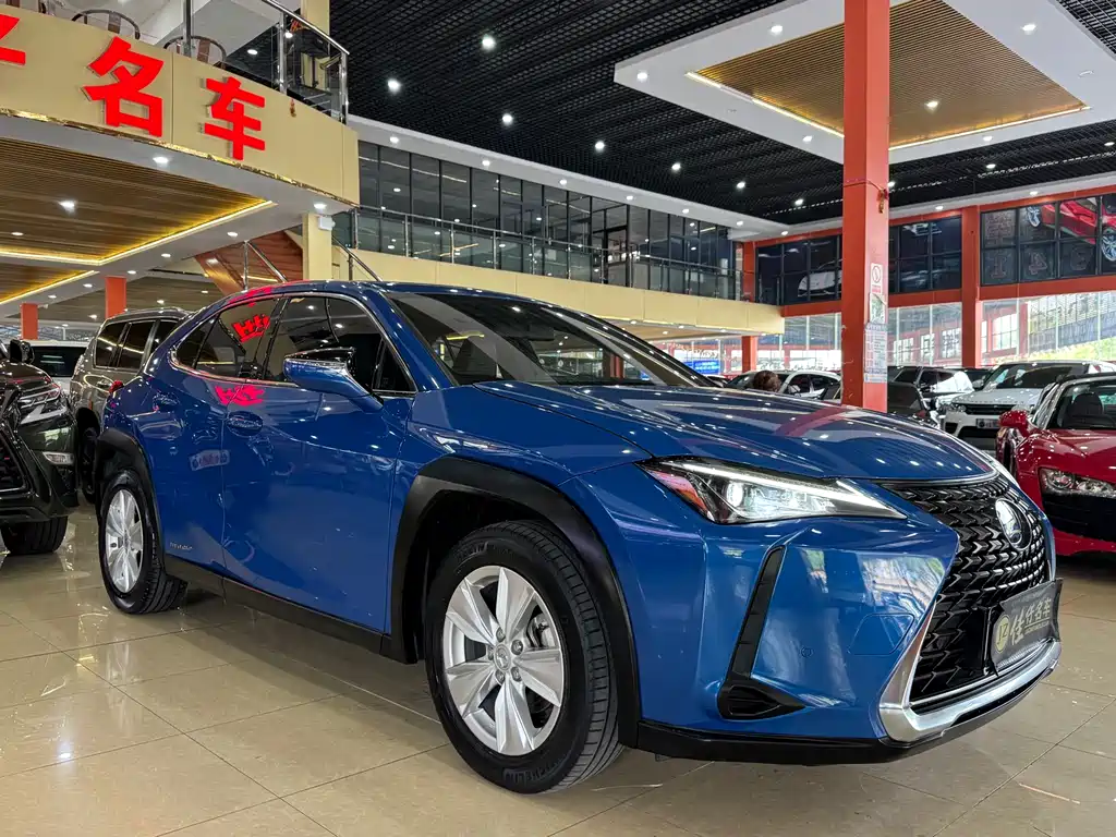 Lexus UX 2019 260h F Sport China V