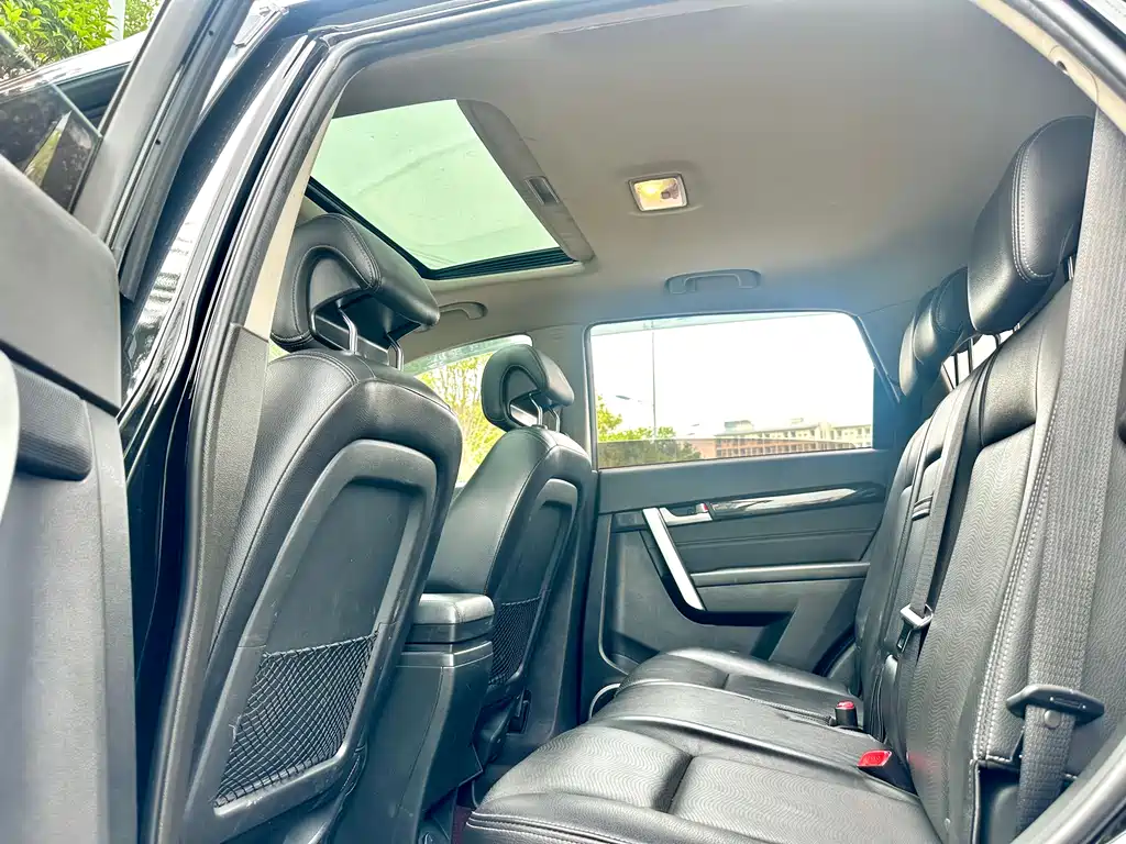 Chevrolet Captiva 2014 2.4L AWD Flagship Edition 7-Seater