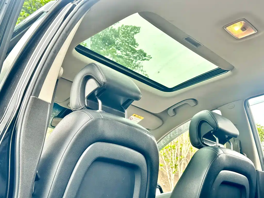 Chevrolet Captiva 2014 2.4L AWD Flagship Edition 7-Seater