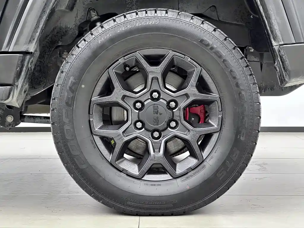 Beijing BJ40 2021 2.0D AT 4WD Blade Hero Knight Edition