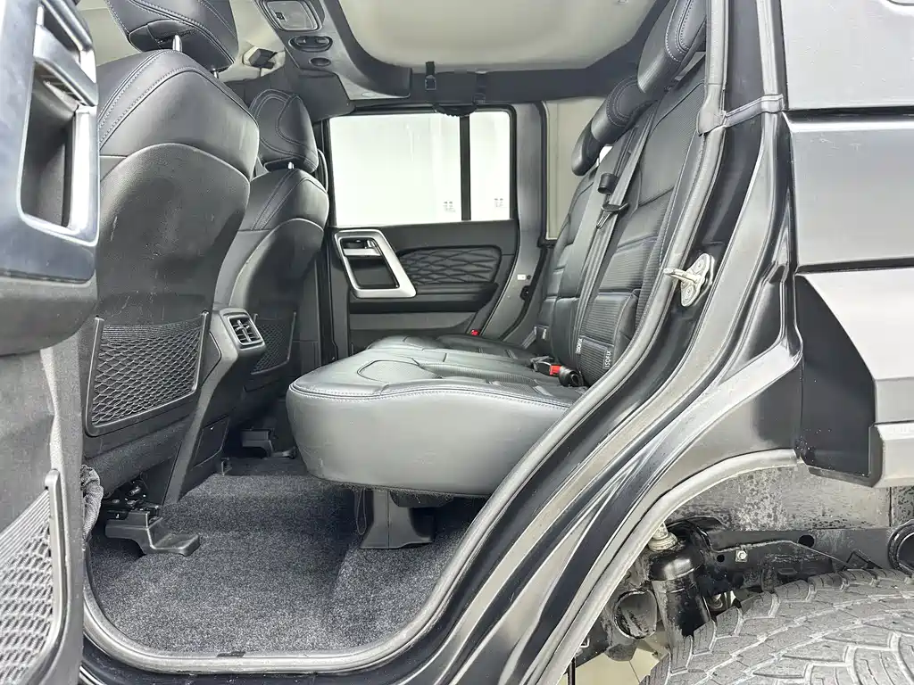 Beijing BJ40 2021 2.0D AT 4WD Blade Hero Knight Edition