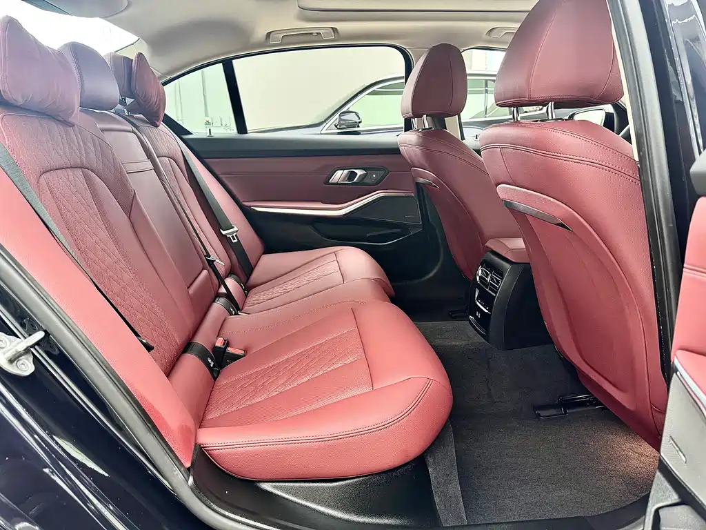 BMW i3 2025 eDrive 40 L M Sport Night Edition