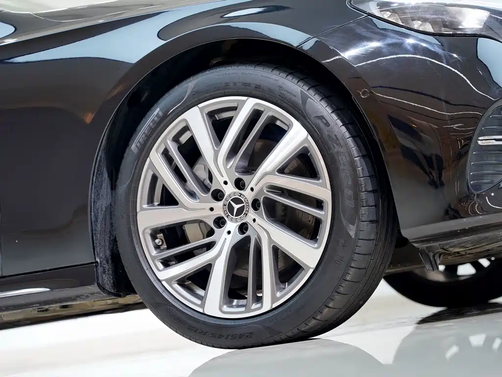 Mercedes-Benz E-Class 2024 E 300 L Fashion Edition