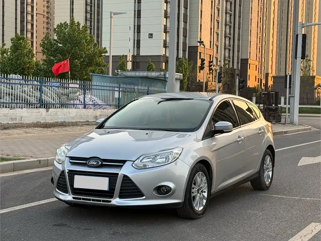 Ford Focus 2012 Hatchback 1.6L Automatic Comfort