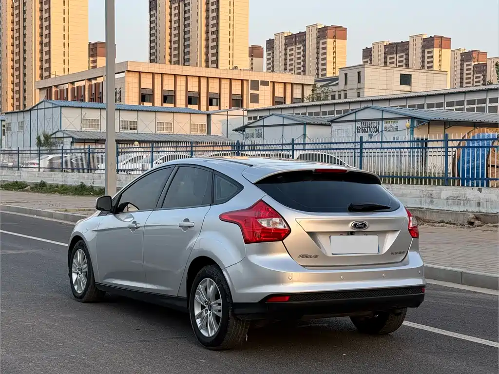 Ford Focus 2012 Hatchback 1.6L Automatic Comfort