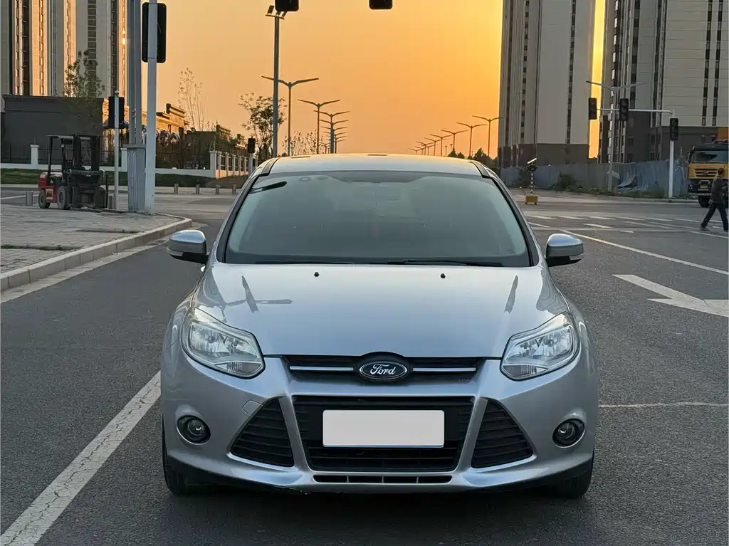 Ford Focus 2012 Hatchback 1.6L Automatic Comfort