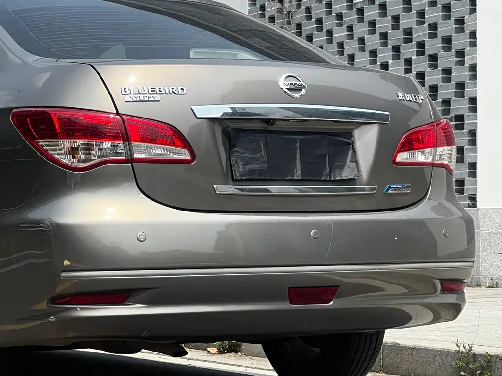 Nissan Sylphy 2009 1.6XL Automatic Luxury Sunroof Edition