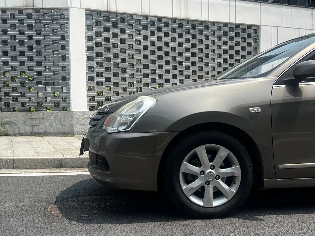 Nissan Sylphy 2009 1.6XL Automatic Luxury Sunroof Edition