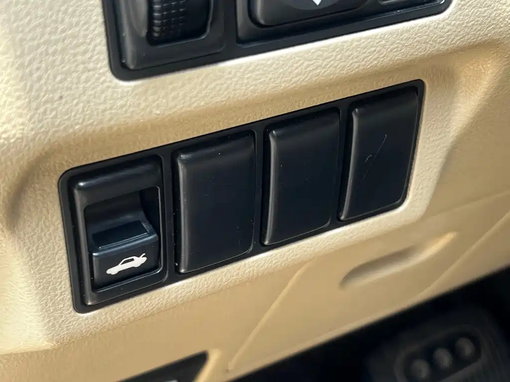 Nissan Sylphy 2009 1.6XL Automatic Luxury Sunroof Edition