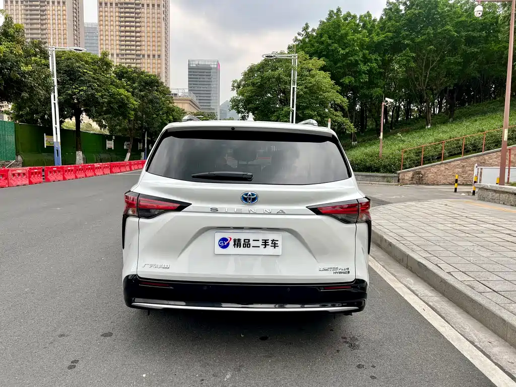 Sienna 2021 2.5L Hybrid Supreme Edition