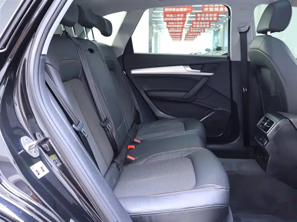 Audi Q5L 2018 40 TFSI Fashion Edition China VI